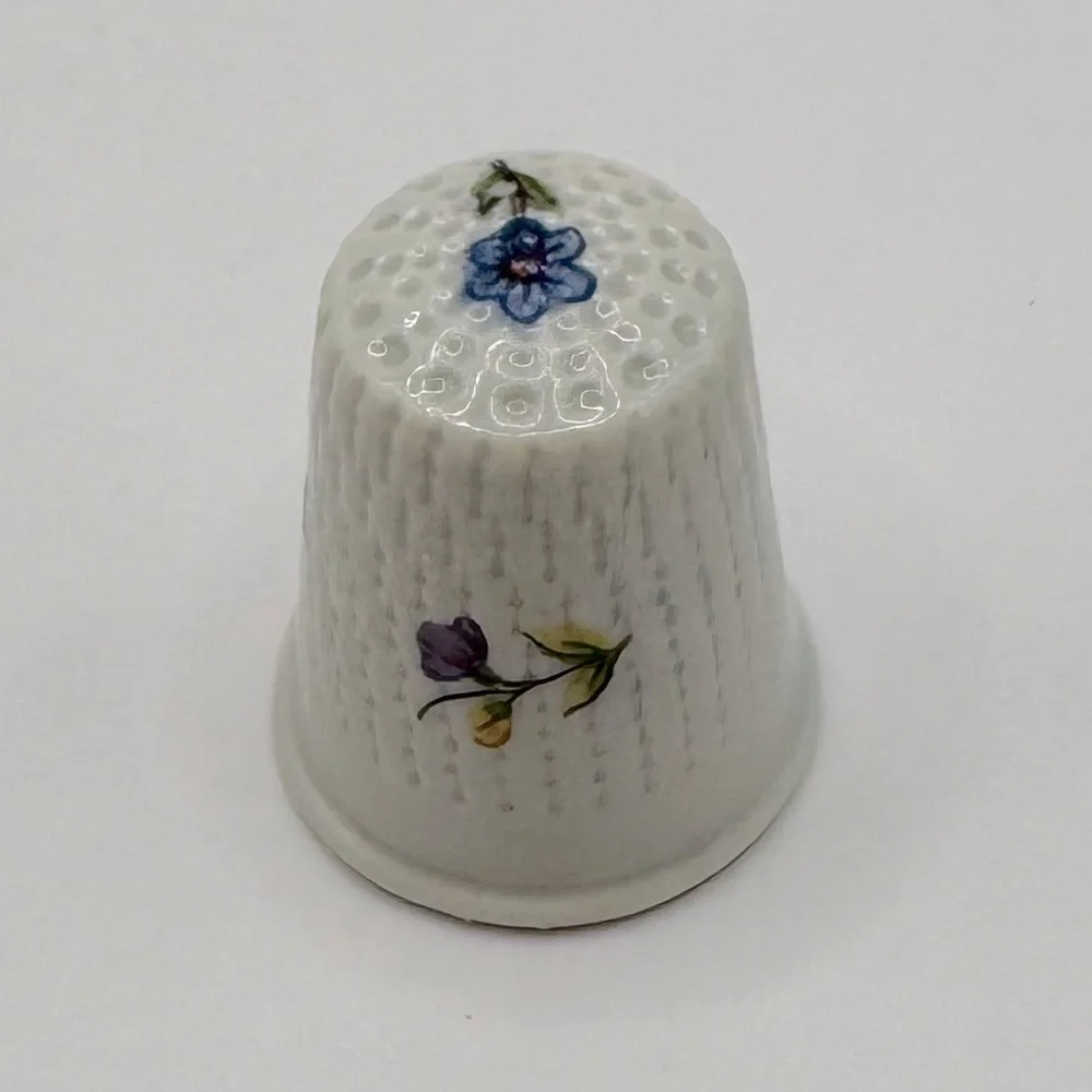 LIMOGES Vintage Floral Porcelain Thimble